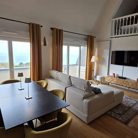 Les Vues De Lily - *