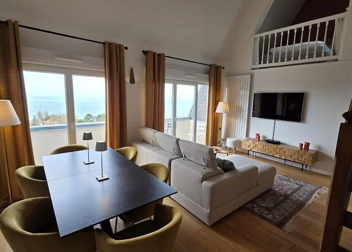 Les Vues De Lily - *